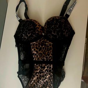 NWOT: 34 B Cheeta PushUp